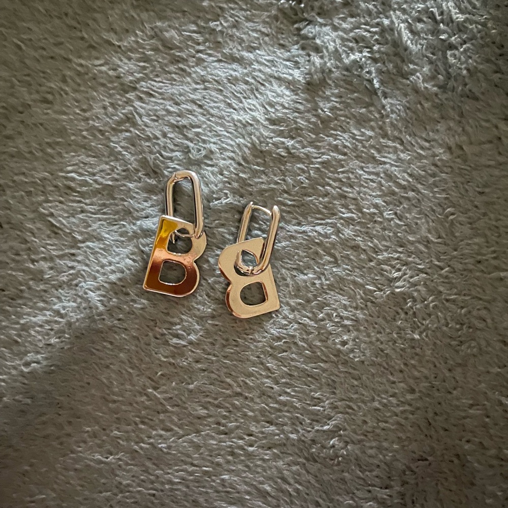 Brand new silver earrings!
